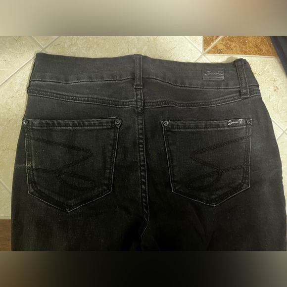 Jeans 👖🖤 - Picture 3 of 3